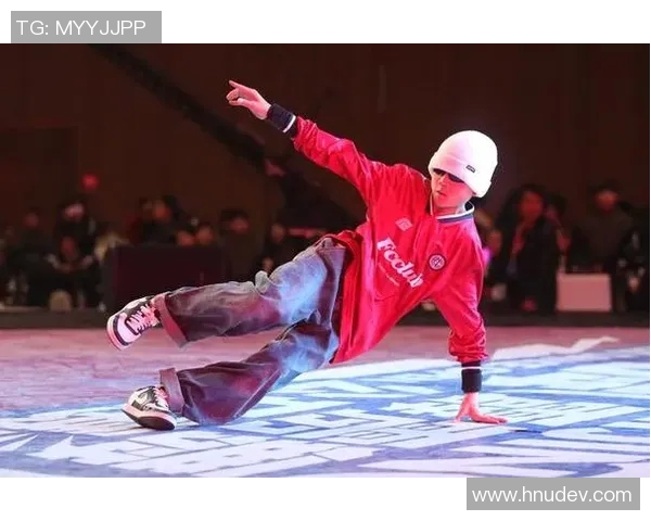 赛后复盘：深圳街舞队与杭州街舞队的团队协作与表现分析